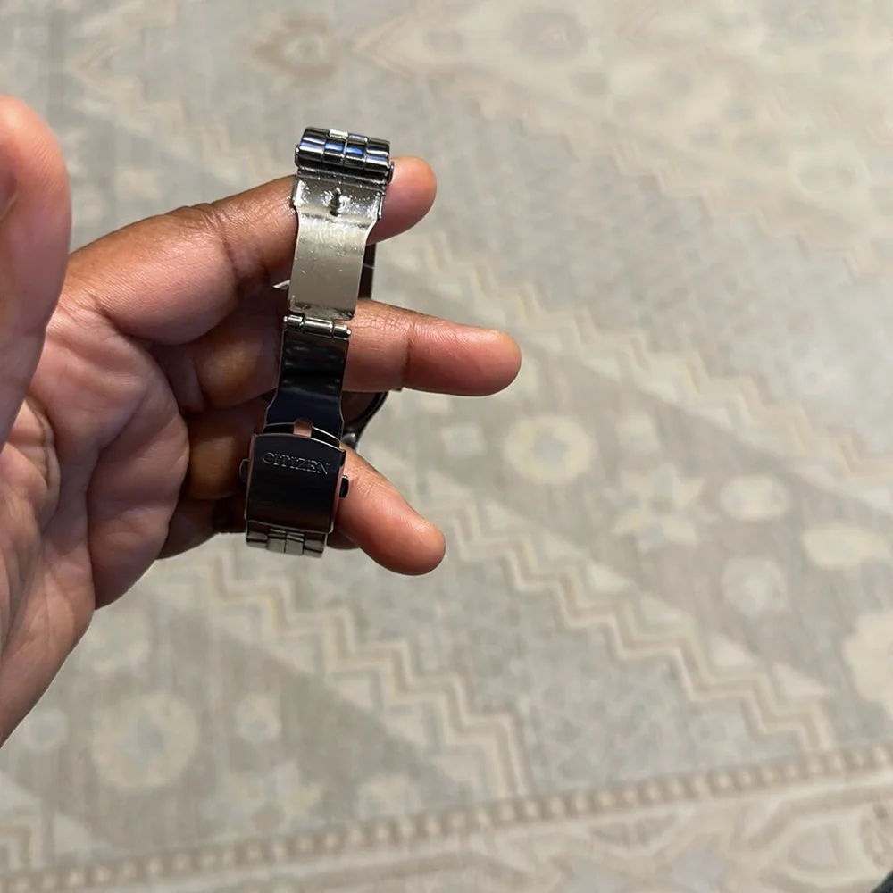 CITIZEN MENS SILVER COLOR WATCH WITH NEW BATTERY WORK PERFECT - Picture 9 of 15